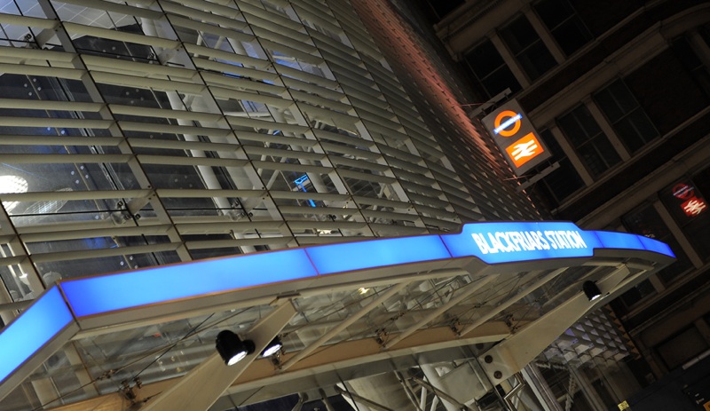 Blackfriars Underground station opens